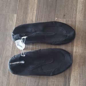 swimming shoes